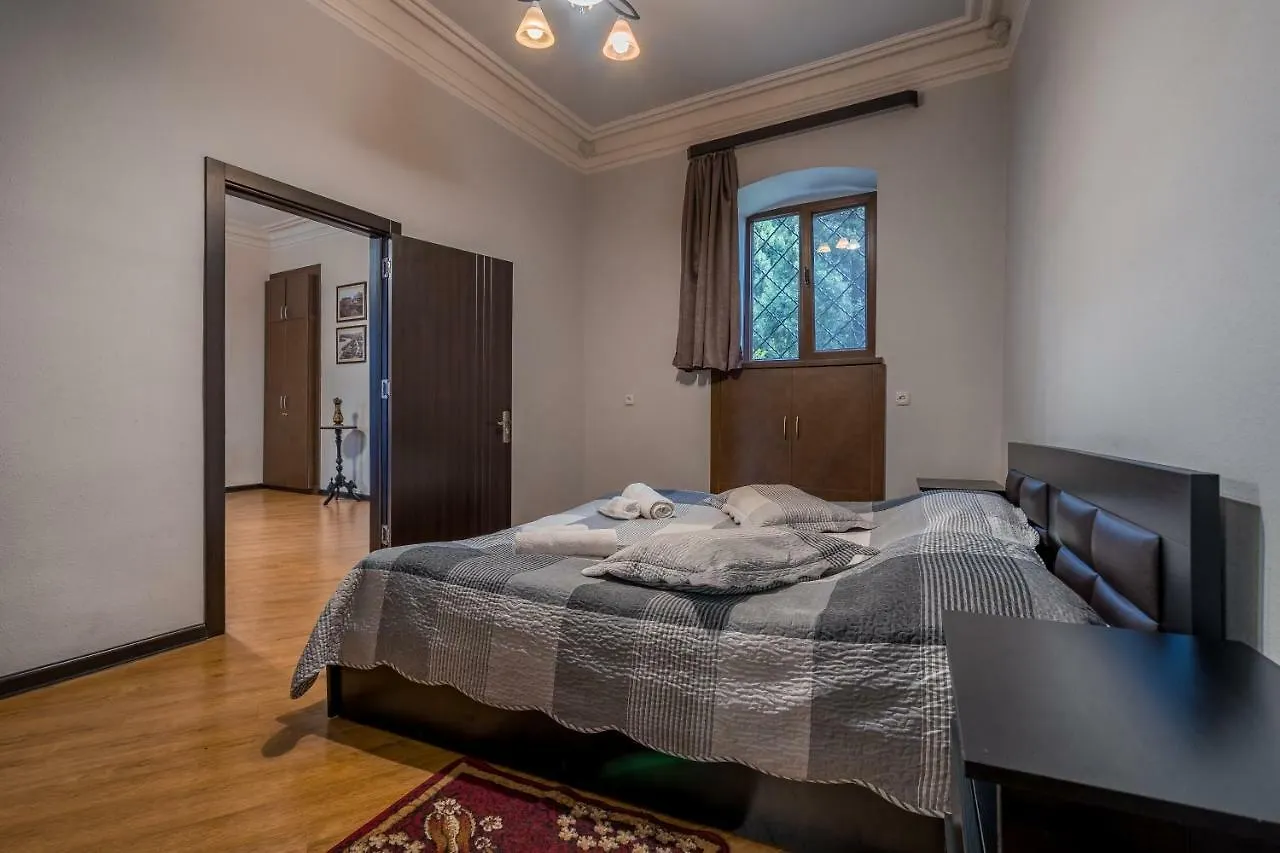 טביליסי Apartments Near Metekhi Cathedral 0*,  גאורגיה